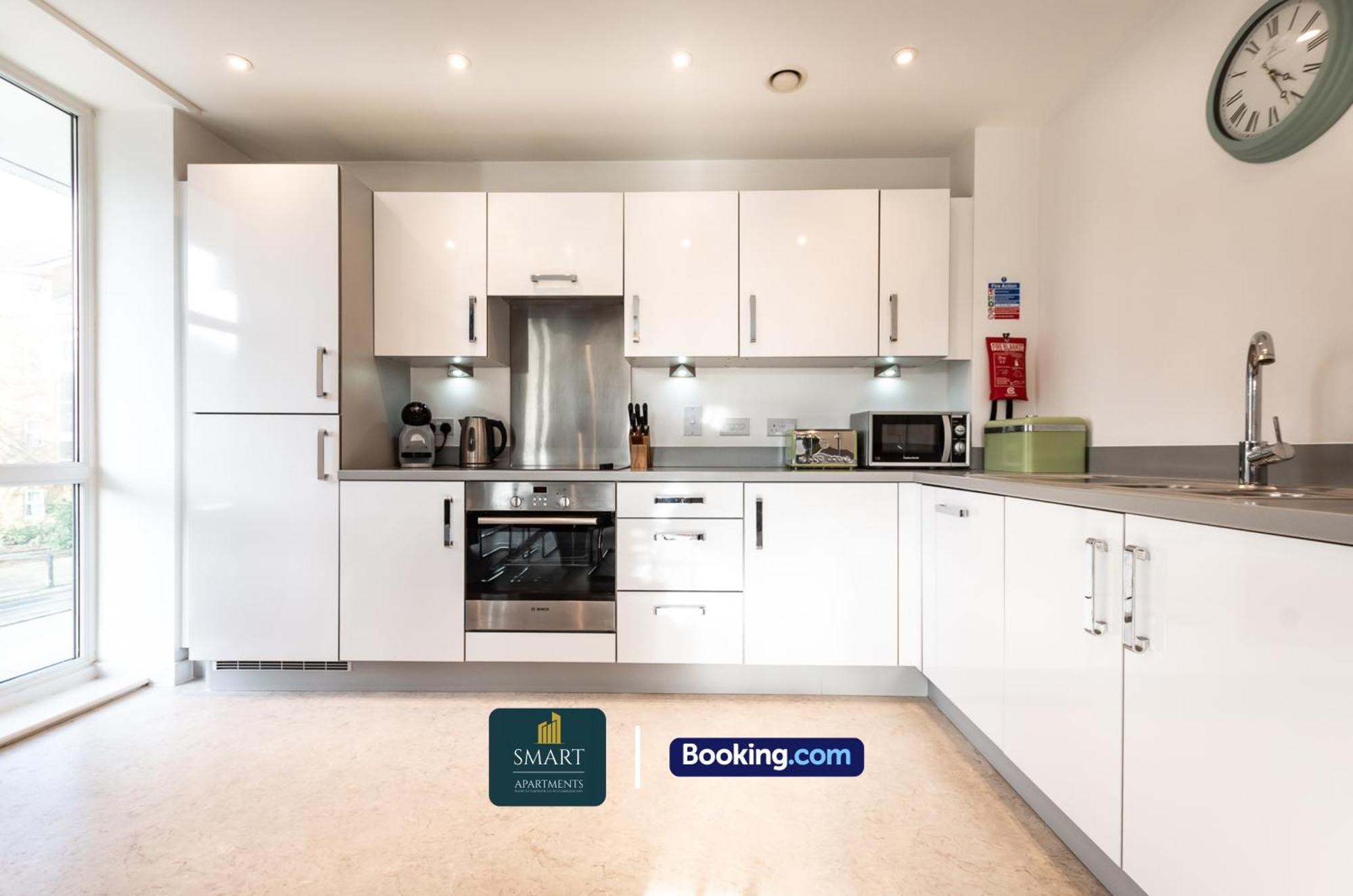 Spacious City Center Apartment By Smart Apartments Short Lets & Serviced Accommodation Apartment Southampton With Free Wifi المظهر الخارجي الصورة