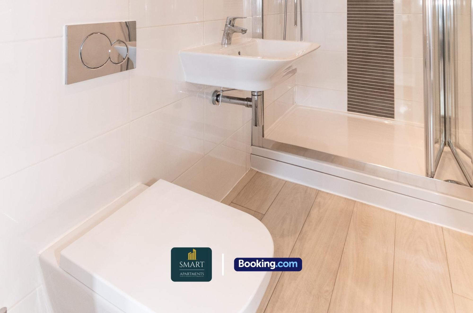 Spacious City Center Apartment By Smart Apartments Short Lets & Serviced Accommodation Apartment Southampton With Free Wifi المظهر الخارجي الصورة
