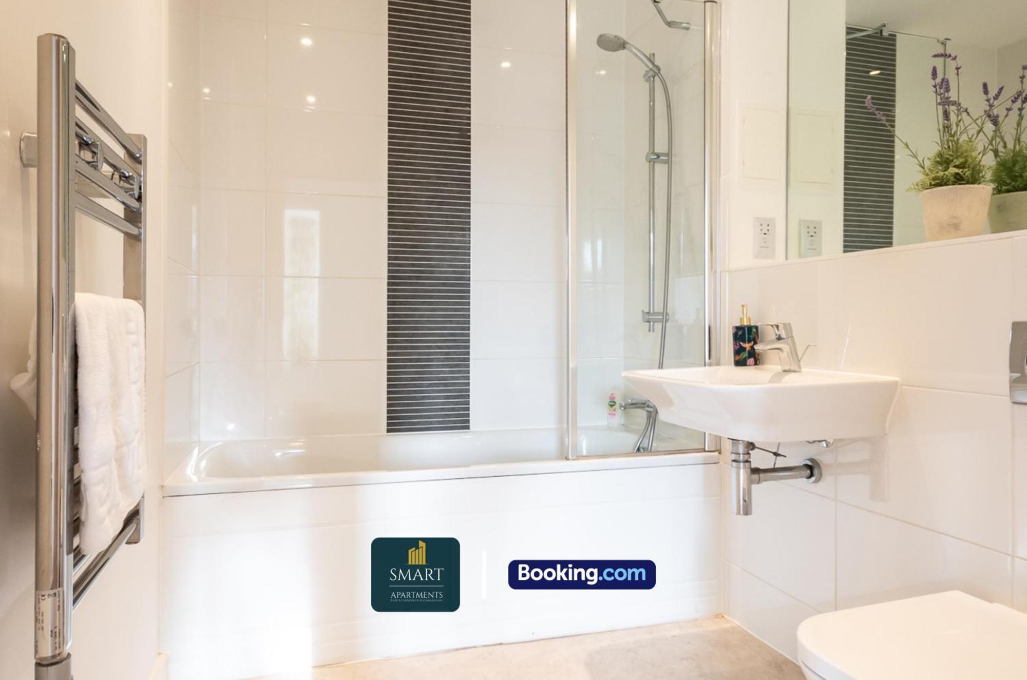 Spacious City Center Apartment By Smart Apartments Short Lets & Serviced Accommodation Apartment Southampton With Free Wifi المظهر الخارجي الصورة